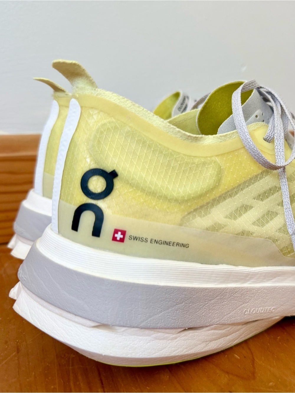 On Running Men's Cloudboom Strike Sneakers | Size 8 (EU 41) - Picture 3 of 12